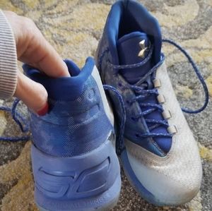 Under Armour SC basketball shoes. Size 8